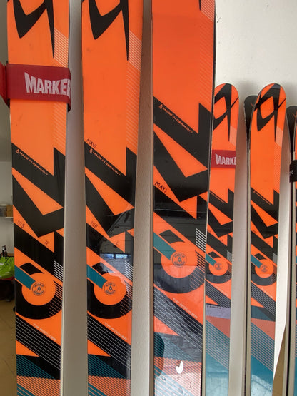3 paia sci Volkl Racetiger DH e 3 paia da SG da gara usati