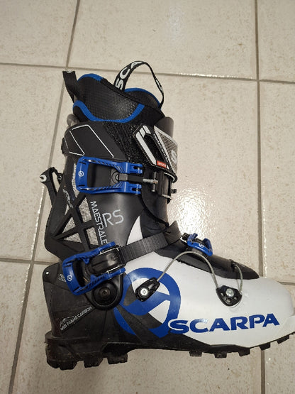 Set scialpinismo usato Black Crows Ova Freebird 175cm + attacchi Dynafit + Scarpa Maestrale 42.5 + pelli e rampante