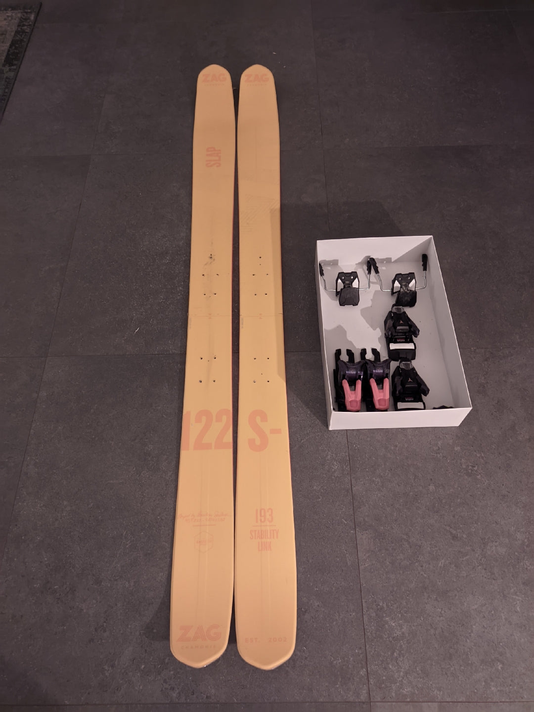 Sci Zag Slap 193cm + attacchi Atomic Strive 14 usato 2 volte