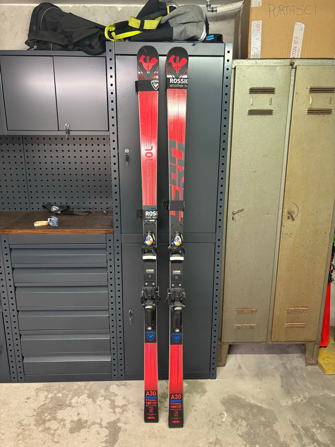 sci ROSSIGNOL 188 cm r30 con attacco Look px 18 usati