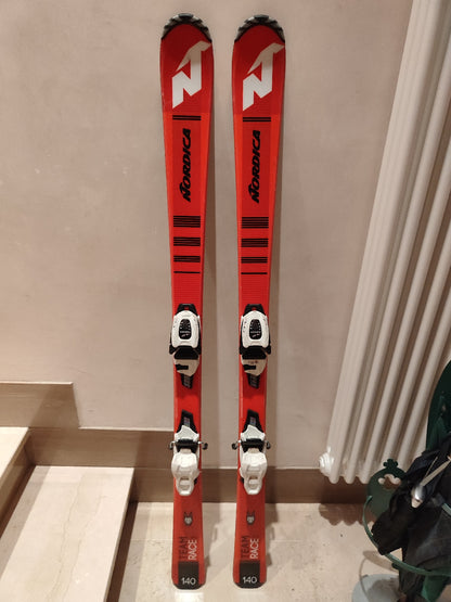 Sci Nordica Team Race 140cm usati