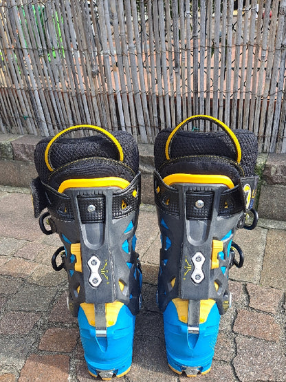 Scarponi da sci alpinismo La Sportiva tg. 25 cm usati