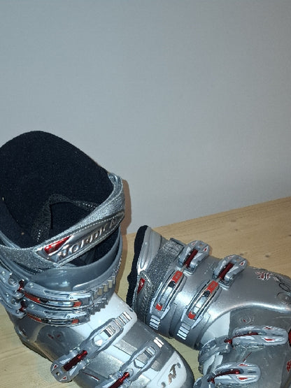 scarponi sci Nordica tg. 25.5 usati