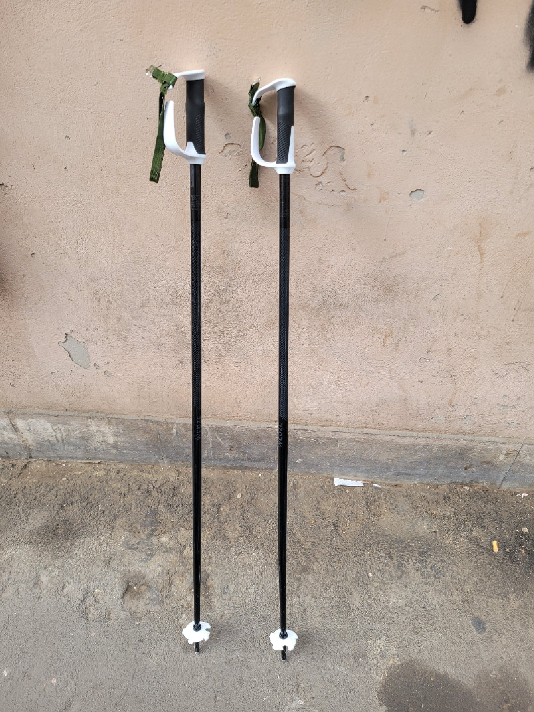 Sci usati Rossignol React RTX Fiber 150 cm + bastoncini