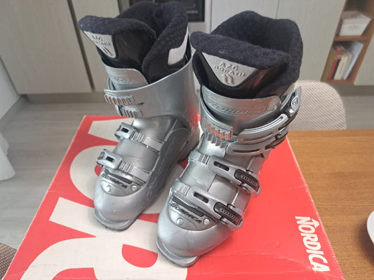 Scarponi sci donna Nordica B7 usati