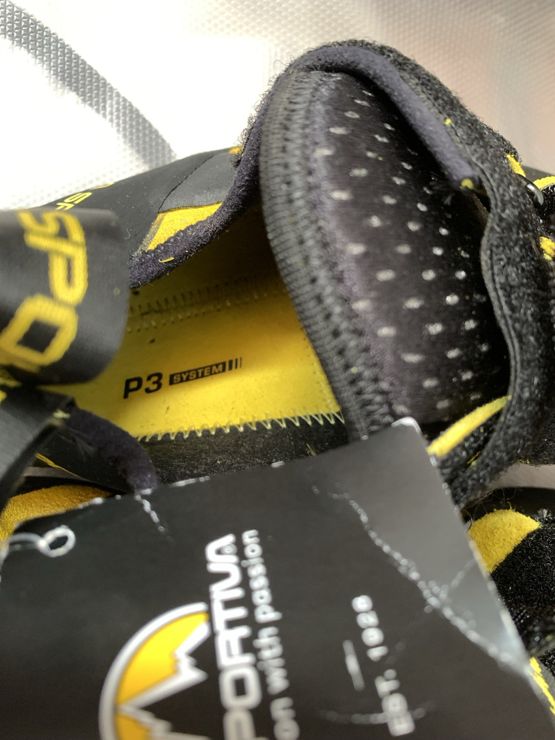 Scarpette arrampicata La Sportiva tg. 45 nuove