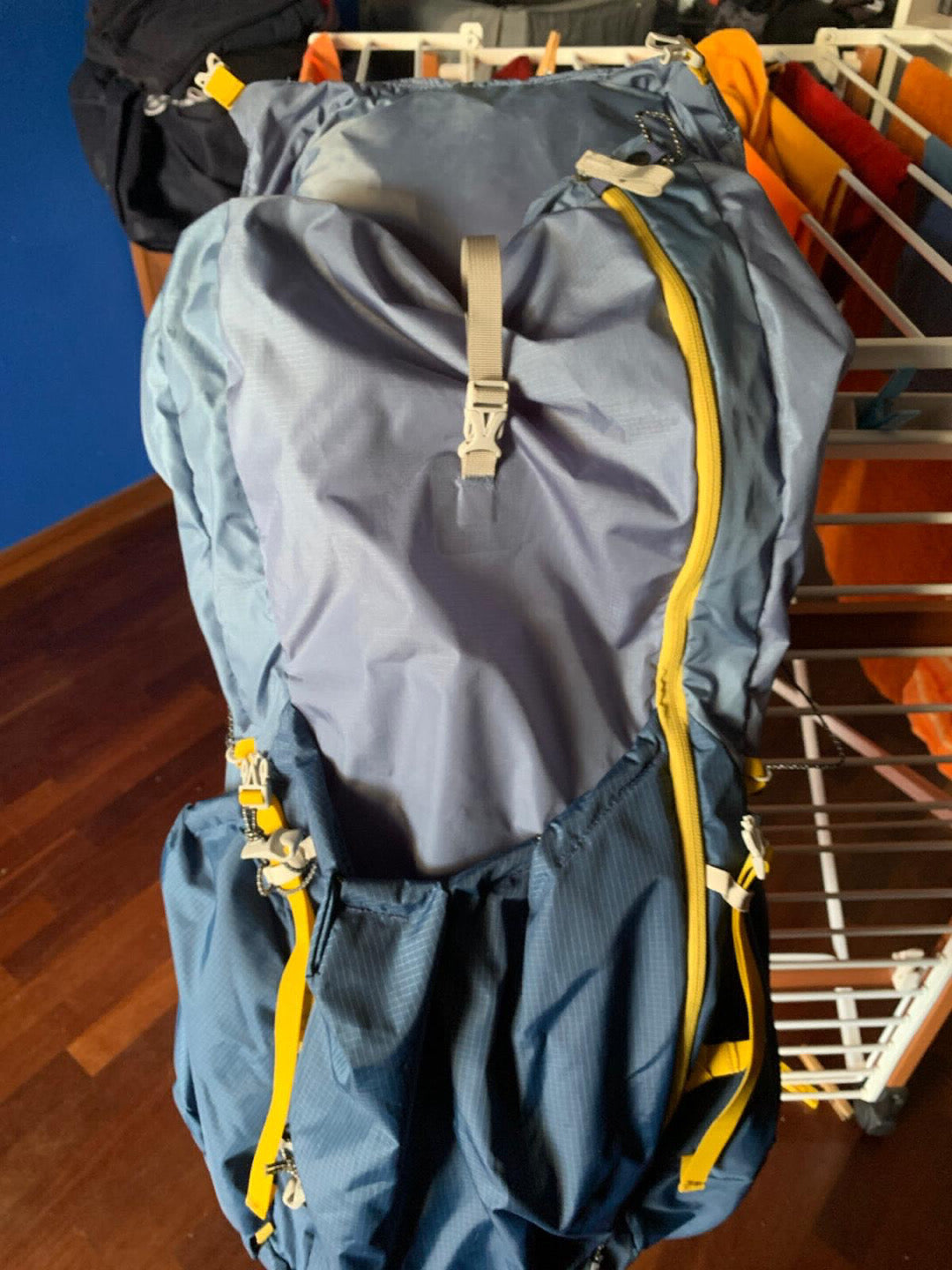 Zaino trekking MT 900 Light 50+10 litri usato