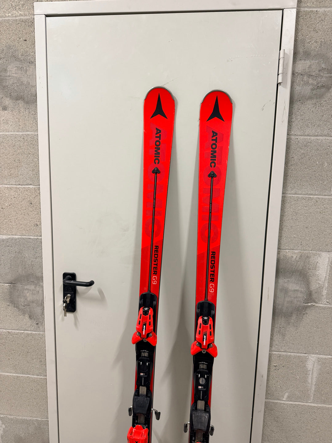 Sci Atomic G9  177cm r18.4 usati