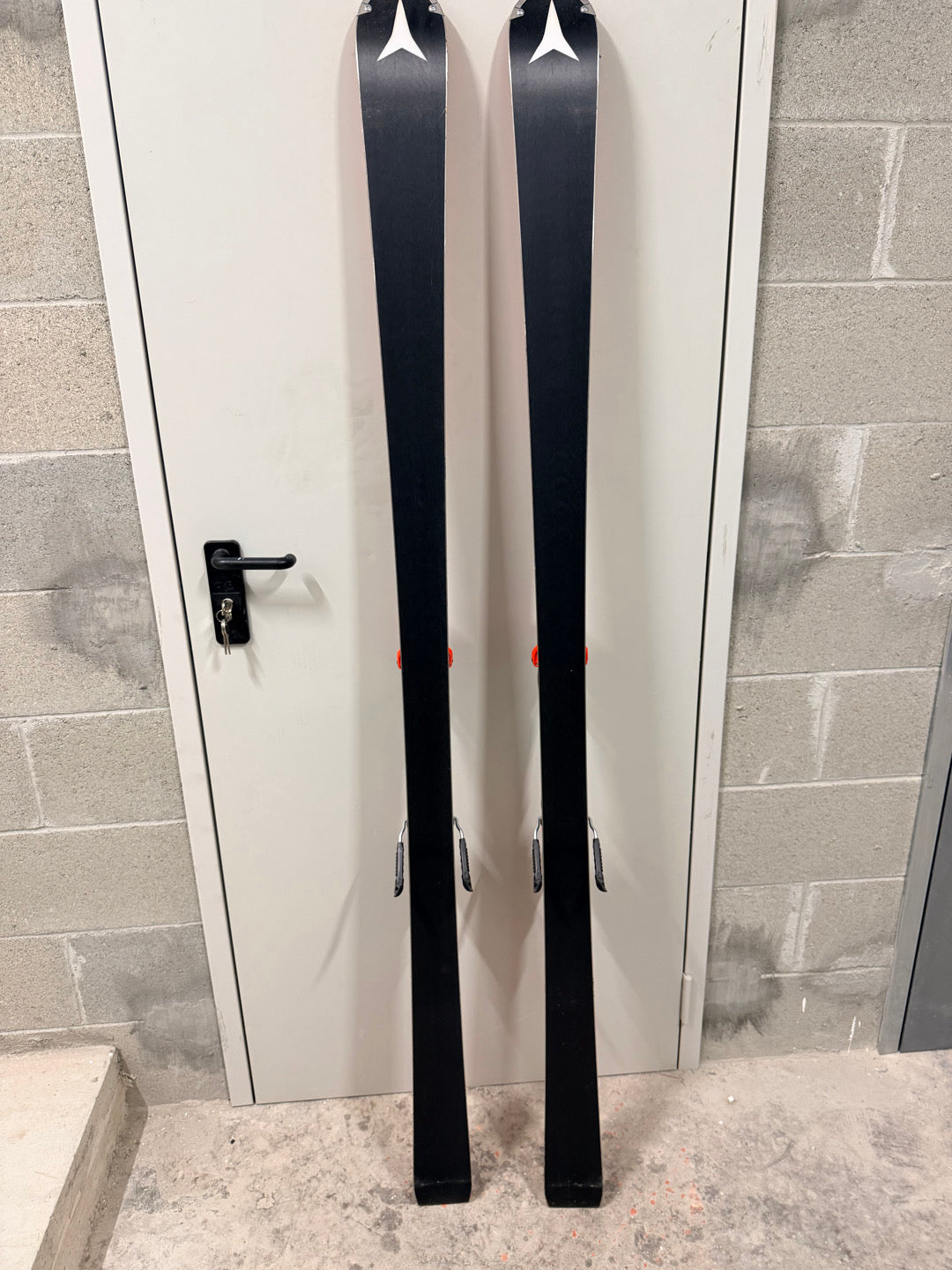 Sci Atomic G9  177cm r18.4 usati