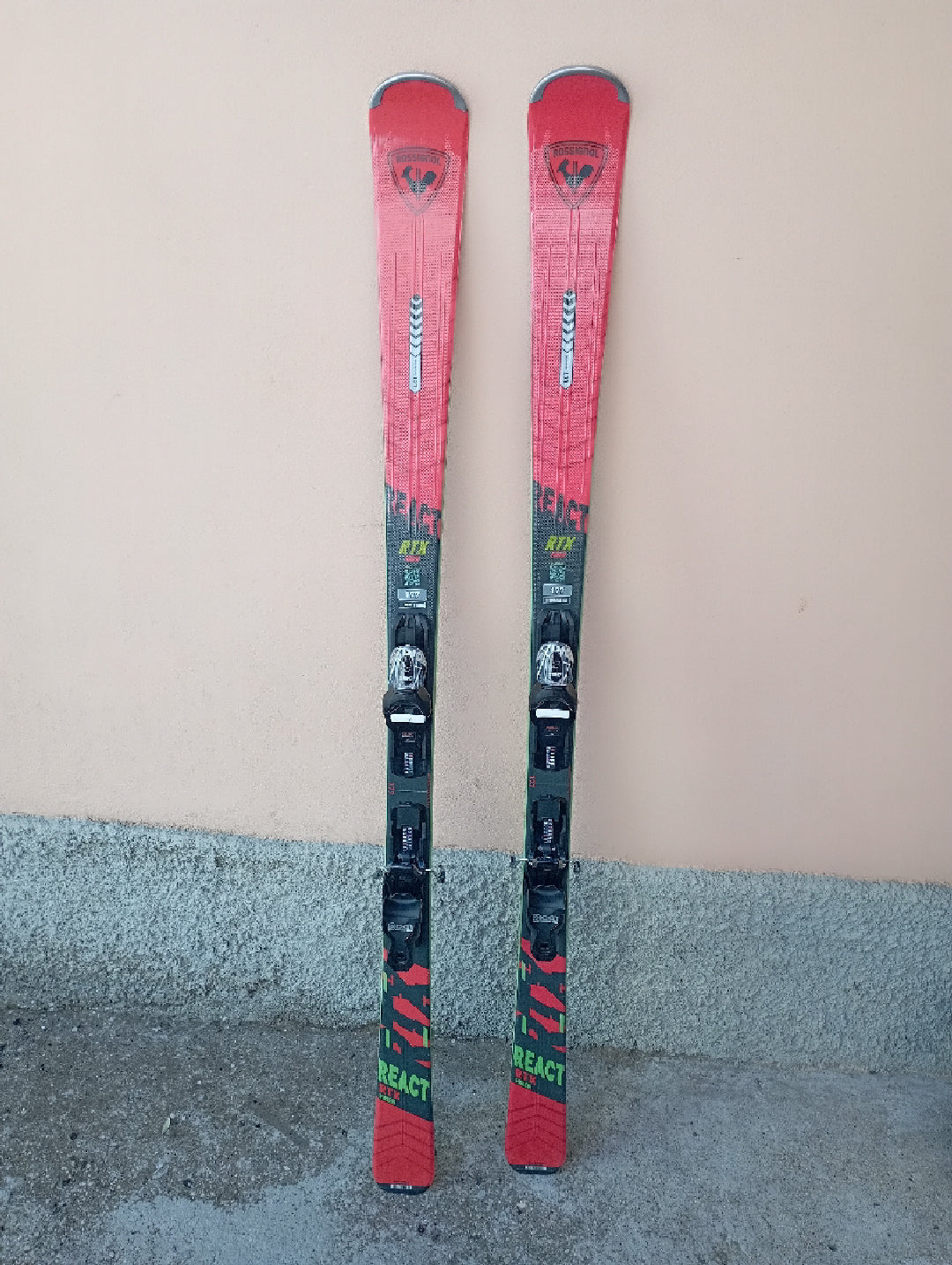 177cm Sci Rossignol React xpress 2024 r15 usati