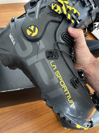 Scarponi Scialpinismo LA SPORTIVA VEGA 28-28.5 usati