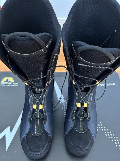 Scarponi Scialpinismo LA SPORTIVA VEGA 28-28.5 usati