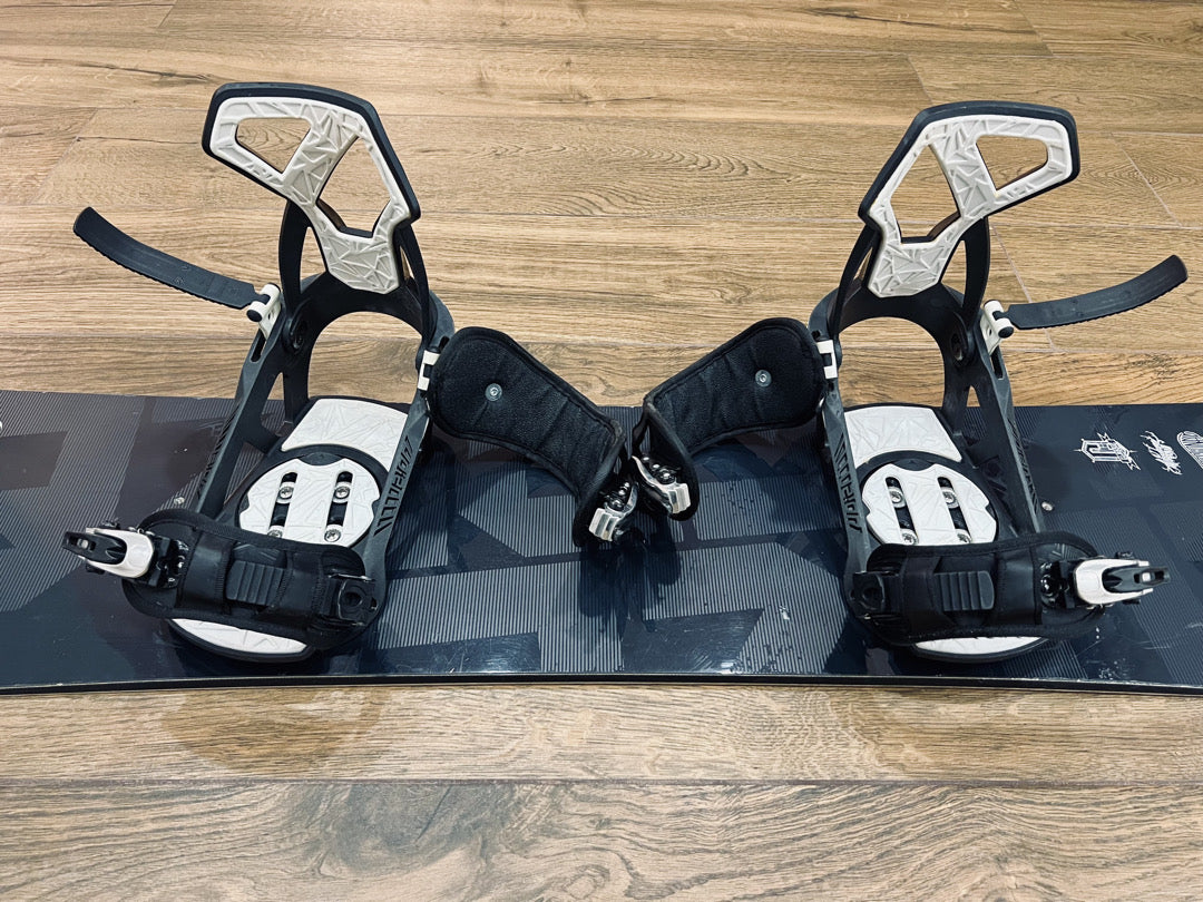 Snowboard Wedze Bullwhip 55 con attacchi – All Mountain