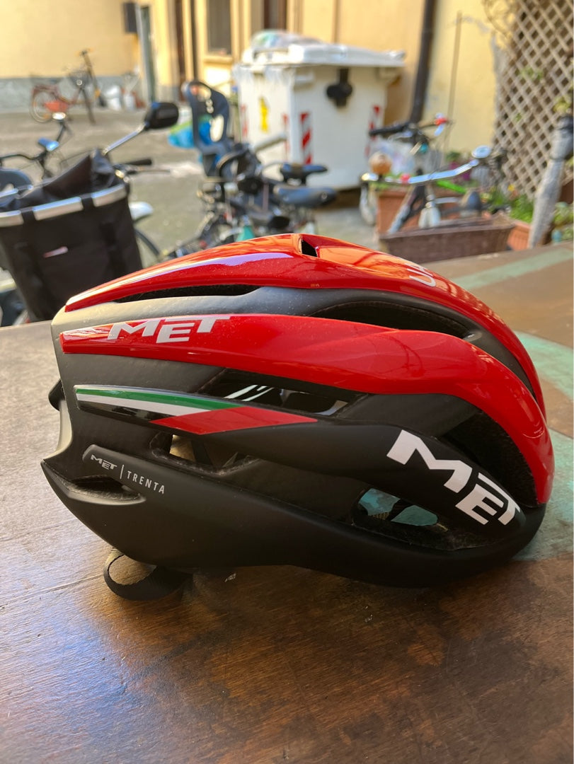 Casco MET Trenta 3K Carbon UAE NUOVO