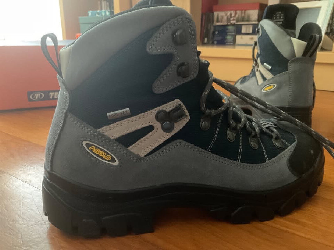 2x scarponcini trekking Salomon e Tecnica tg. 42