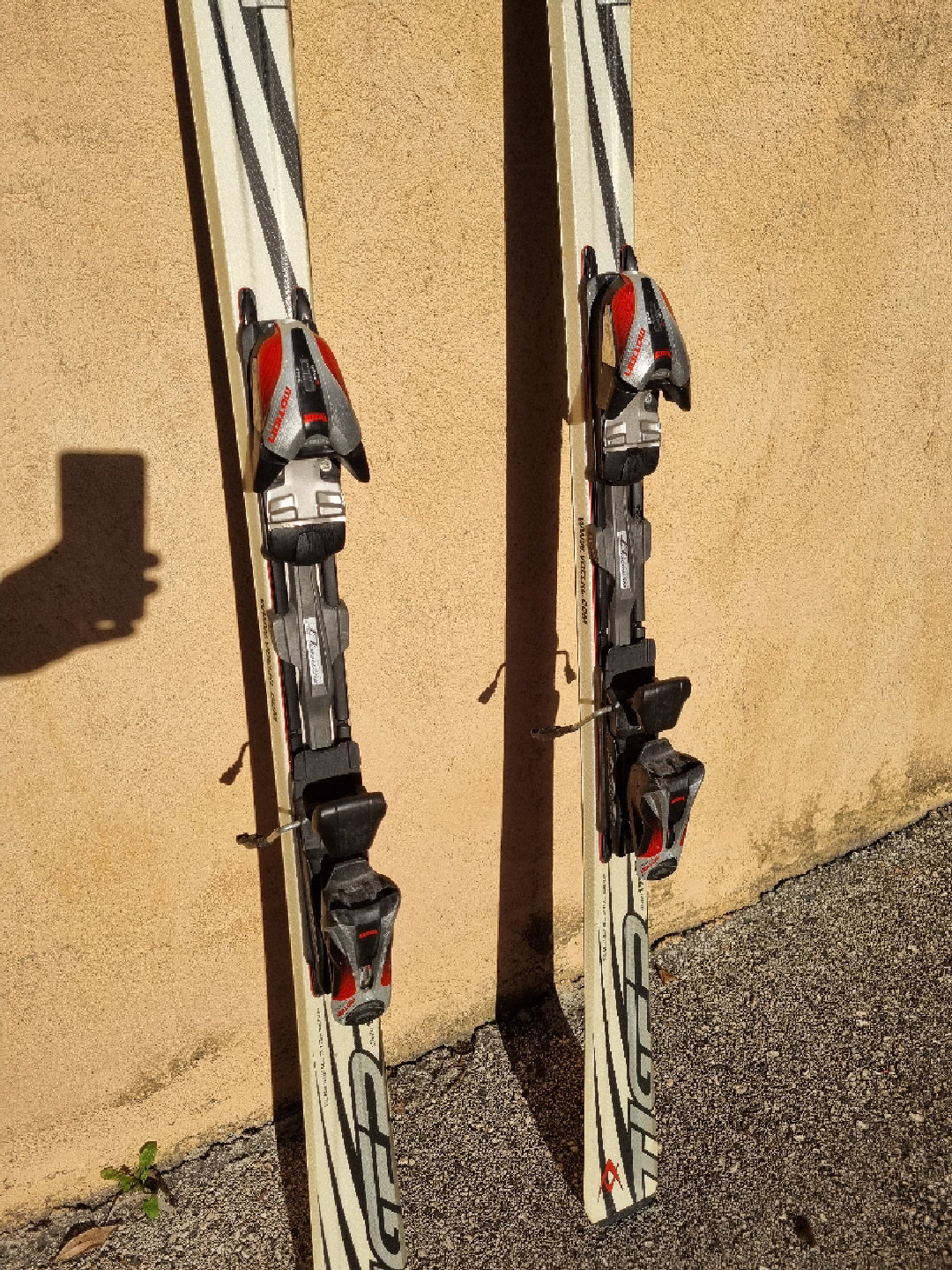 Sci Volkl Tiger 177cm r18.9 con attacchi Marker Motion LT usati