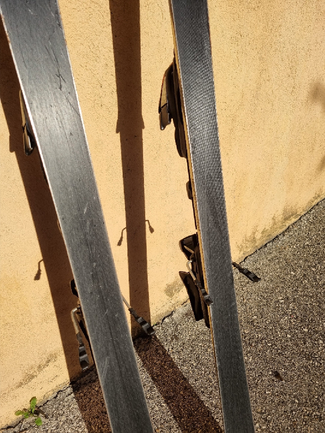 Sci Volkl Tiger 177cm r18.9 con attacchi Marker Motion LT usati