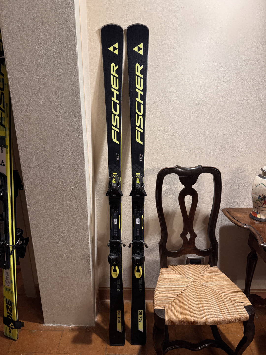 Fischer RC4 RC 175cm r 18 2025 usati