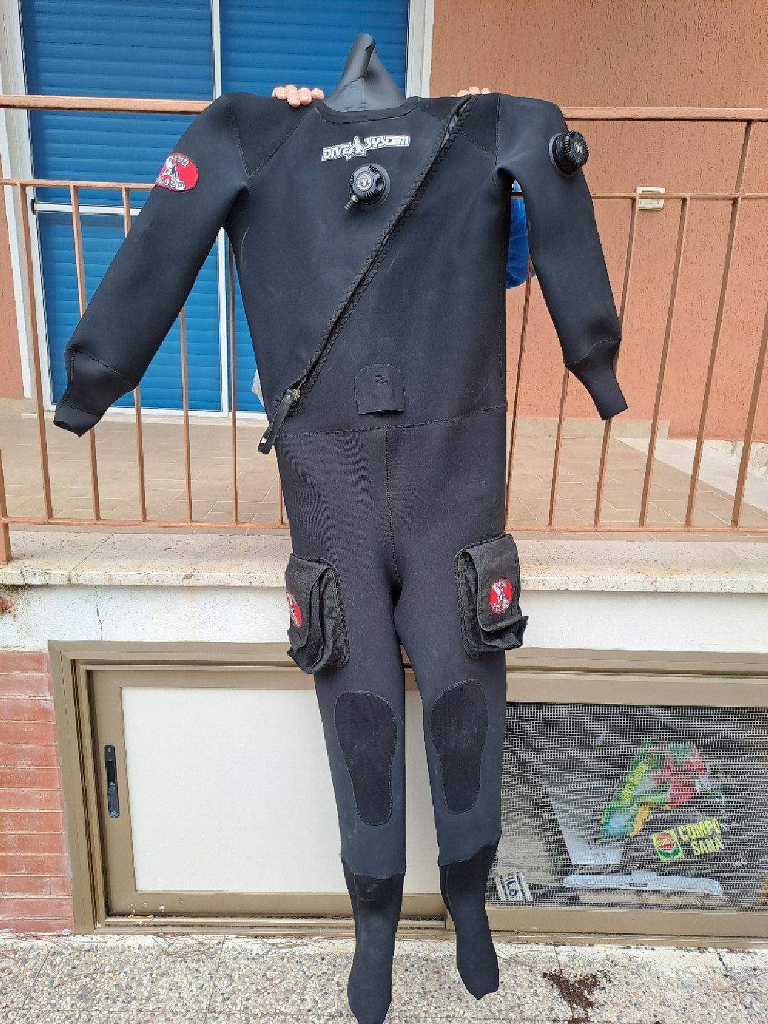 Muta sub tg. M usata