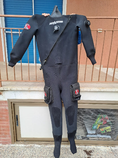 Muta sub tg. M usata