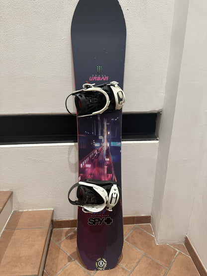snowboard Drake Urban 154 + attacchi drake fifty50 usata