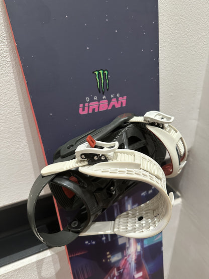 snowboard Drake Urban 154 + attacchi drake fifty50 usata