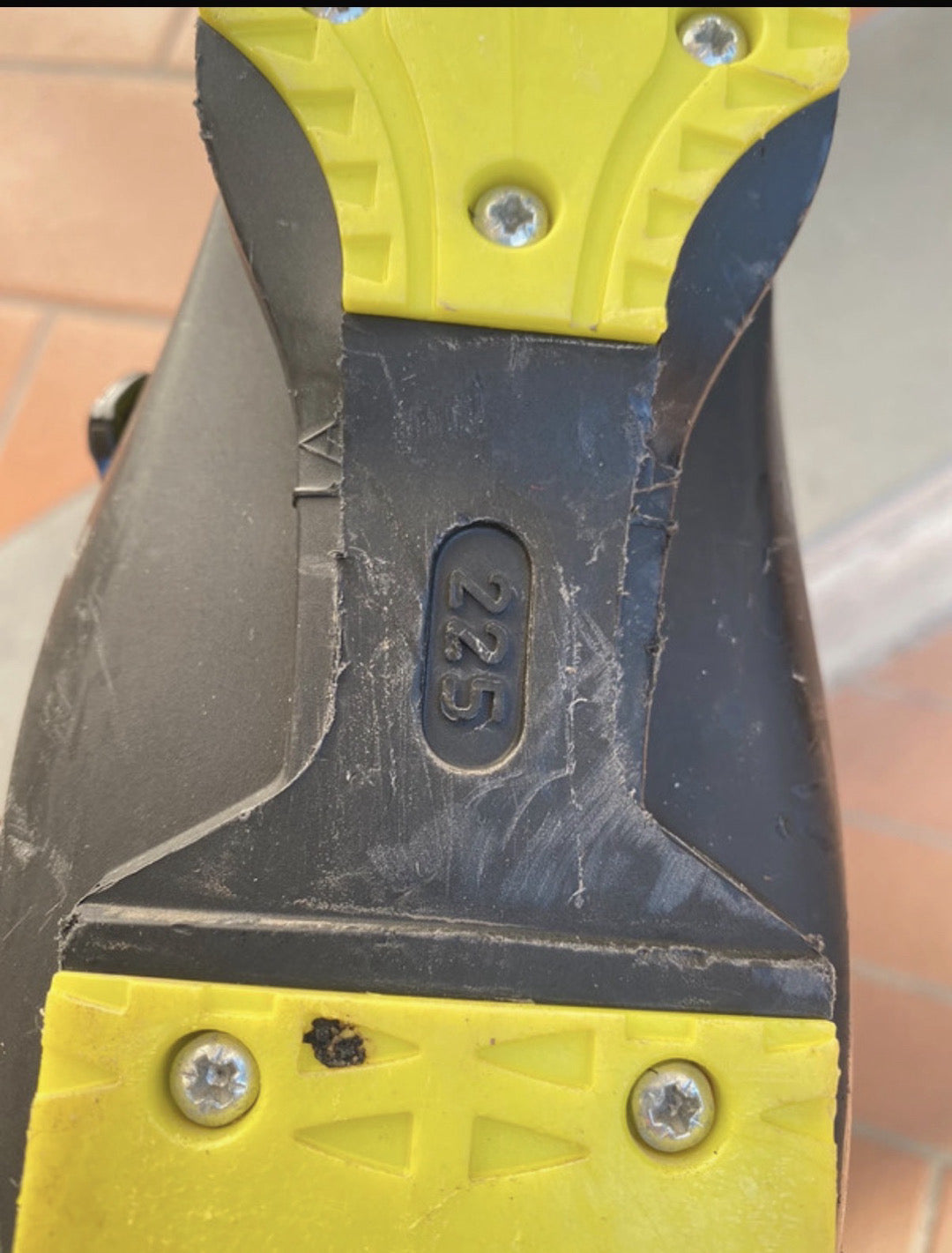 scarponi sci Fischer Junior RC4 60 misura 22.5 cm usati