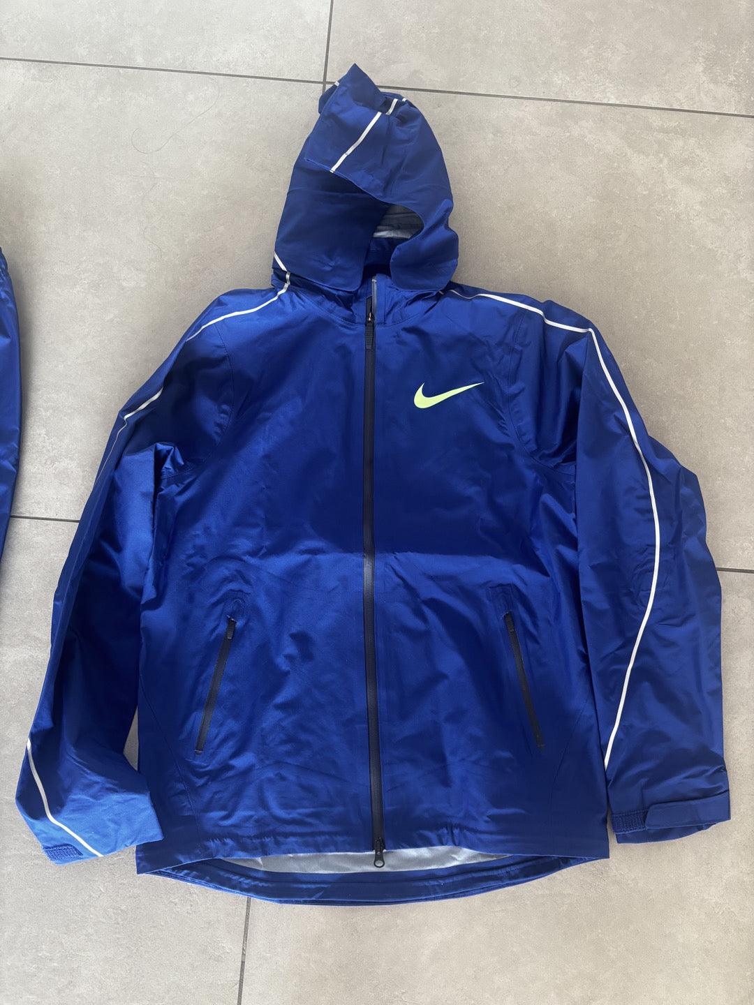 Giacca e pantaloni antipioggia Nike tg M uomo – Weply