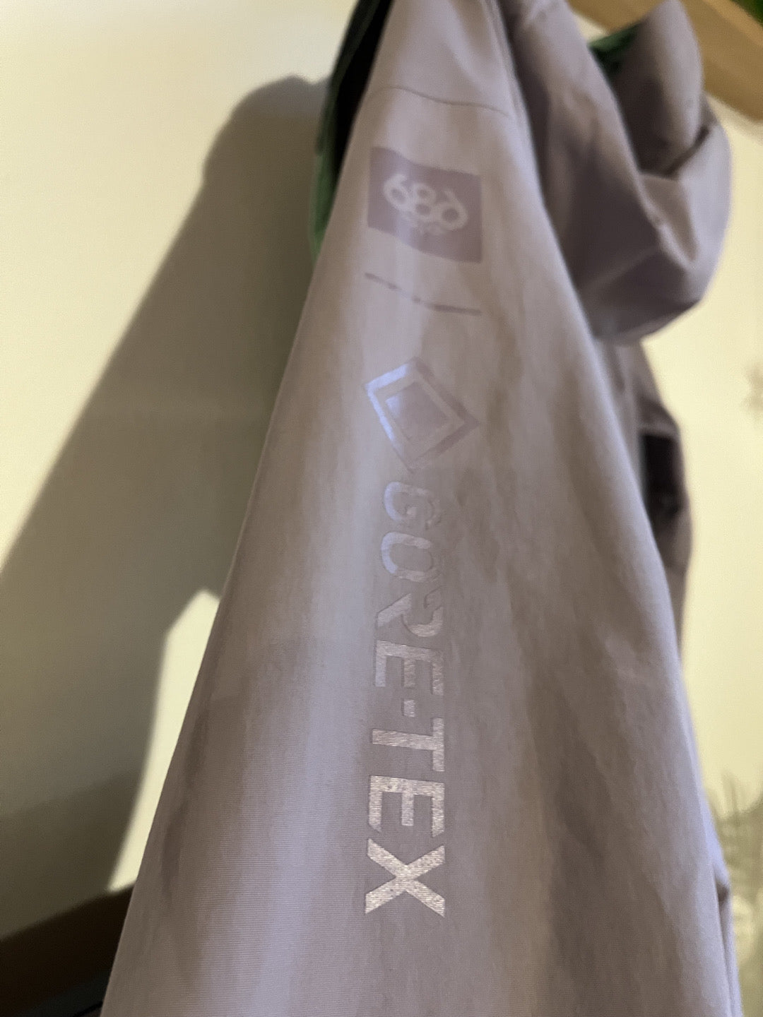 Giacca snowboard 686 Goretex tg L donna usata