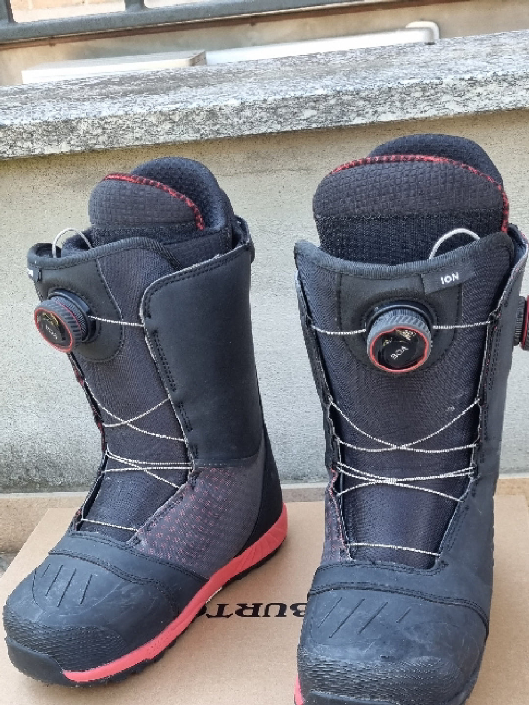 Scarponi snowboard Burton BOA tg. 9 usati