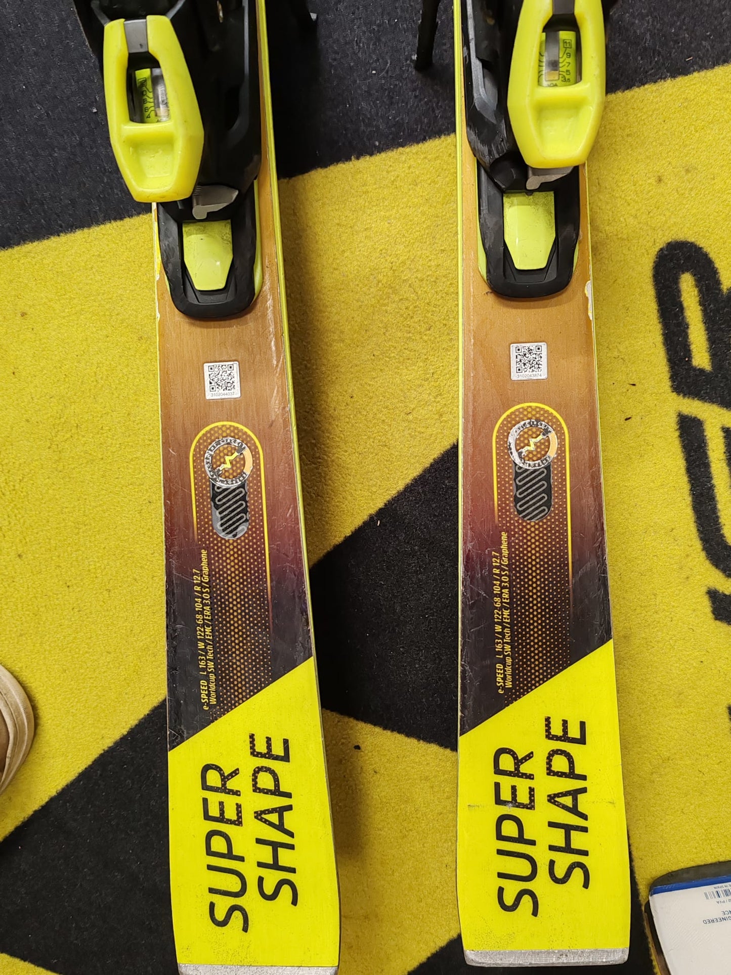 163cm Head Supershape eSpeed r12.7 2023 sci usati