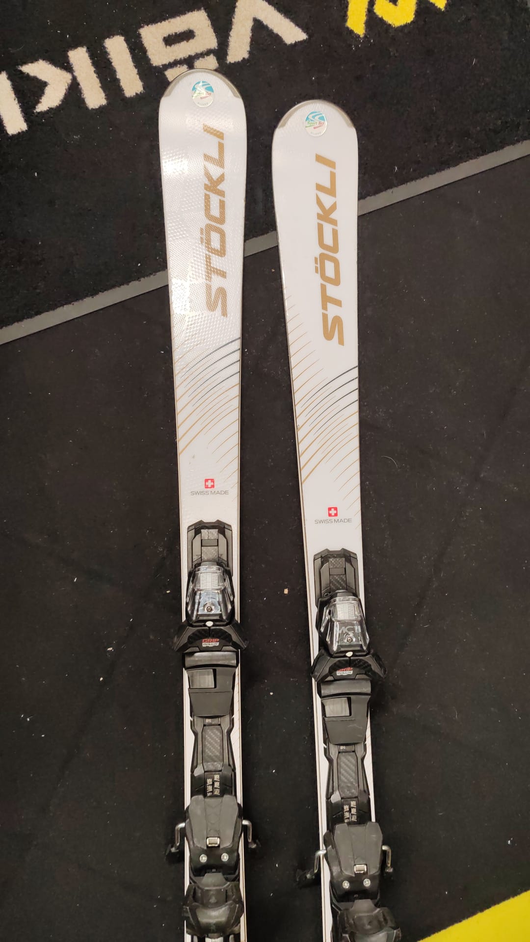 152cm STÖCKLI Laser MX 2025 usato