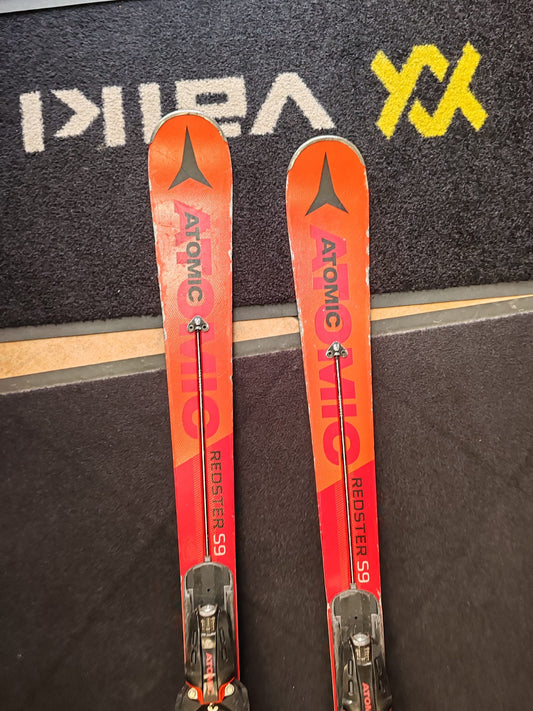 153cm Atomic Redster S9 2019 sci usato
