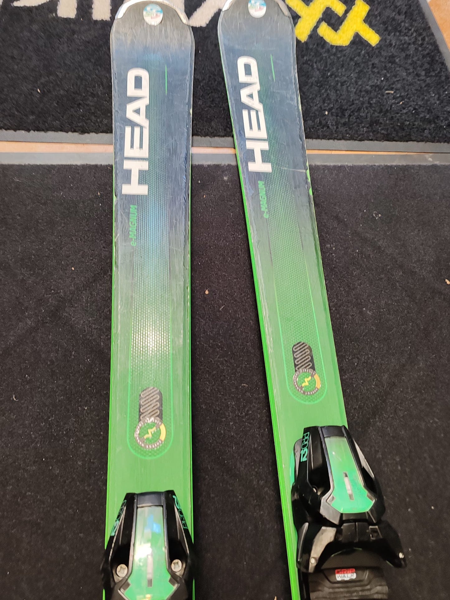 170cm Head Supershape eMagnum r13.1 2023 sci usati