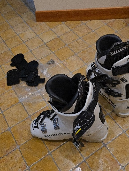 scarponi sci Salomon tg. 28.5 usati