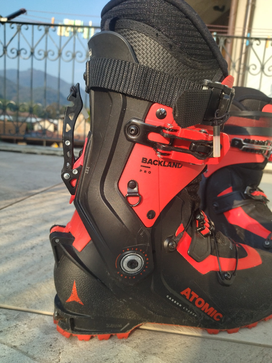 Scarponi sci alpinismo Atomic backland pro tg. 28/28.5 usati