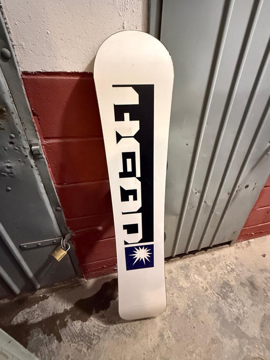 Snowboard Head con attacchi e custodia140 cm usato