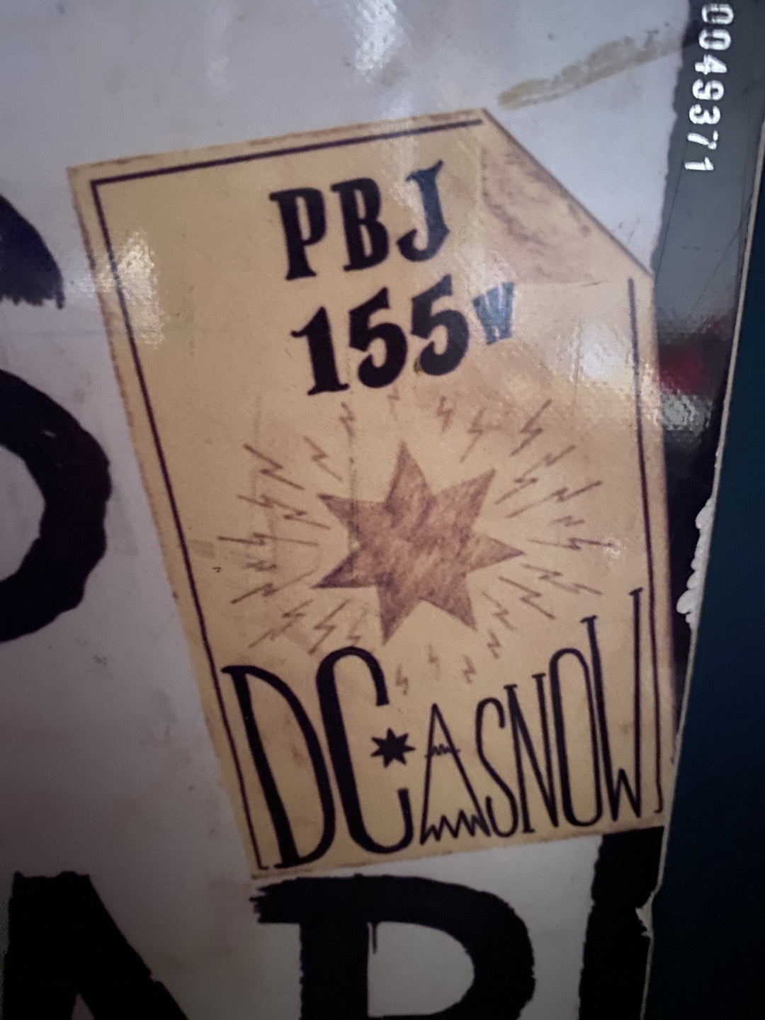 Tavola Snowboard DC PBJ 155 W usata