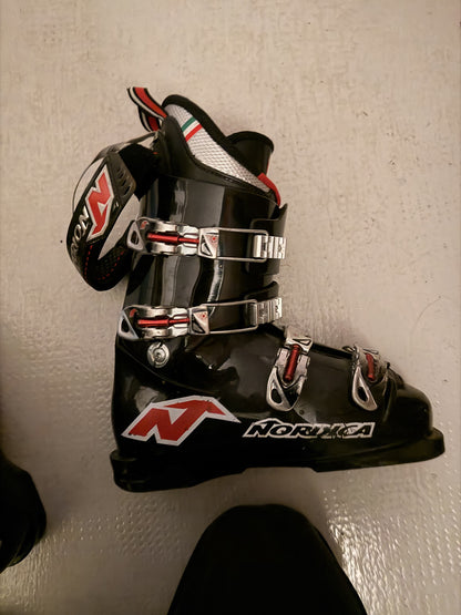 Scarponi Nordica Doberman 130 tg. 26/26.5 usati