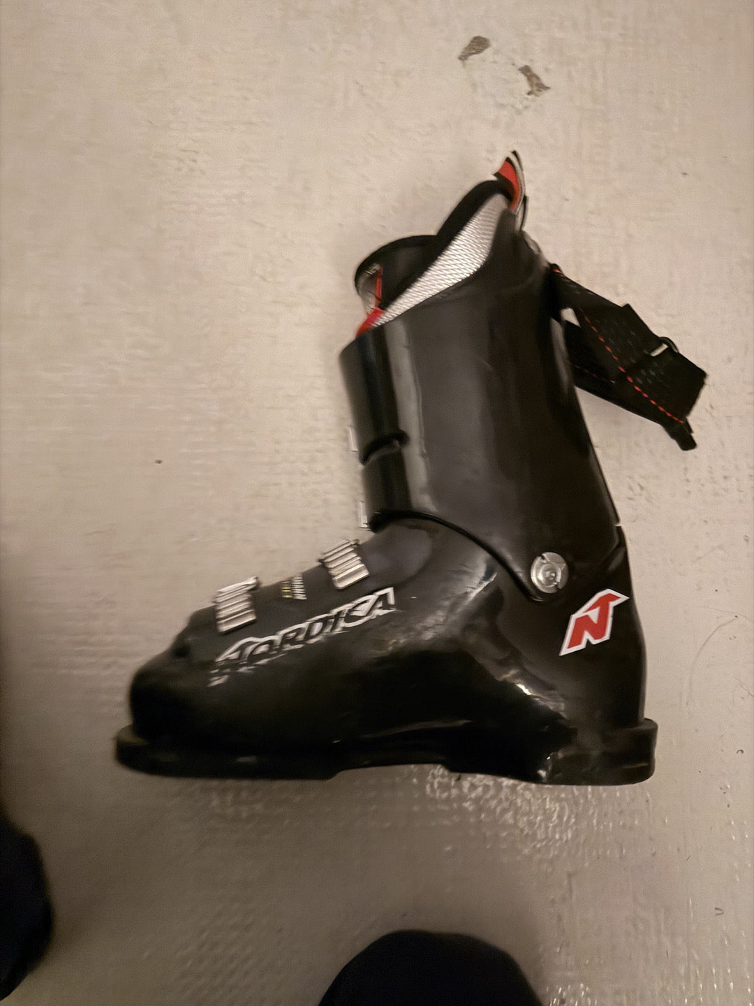 Scarponi Nordica Doberman 130 tg. 26/26.5 usati