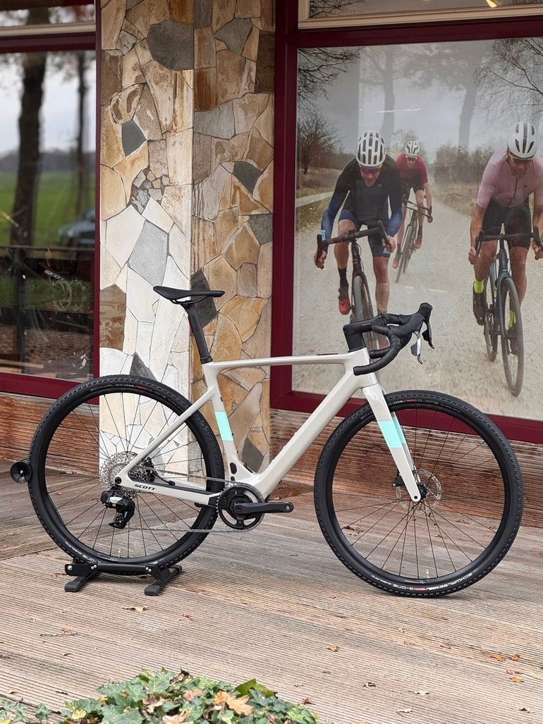 Scott Solace Gravel eRIDE 30 2024 tg L NUOVA