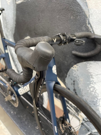 Bianchi Oltre Comp 105 Di2 2025 tg 53 cm USATA