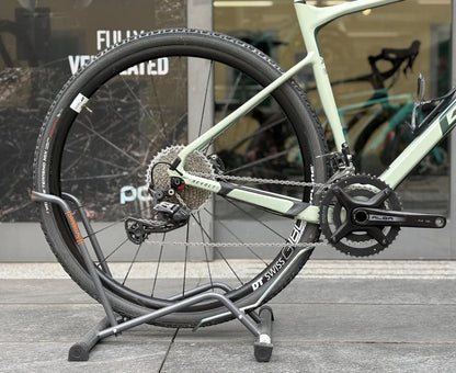 Gravel Giant Revolt Shimano GRX tg L usata