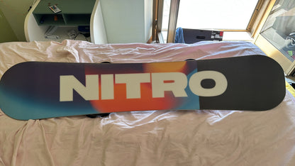 Tavola snowboard nitro prime chroma camber out 155cm + scarponi moto boa tg. 42 usato