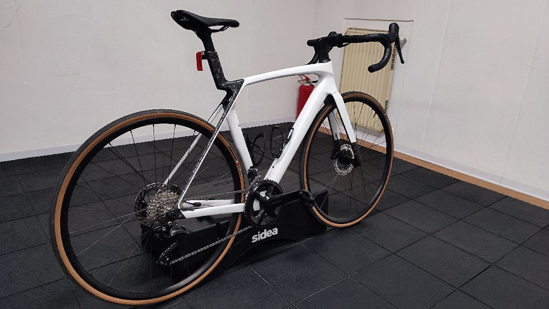 Bici da corsa Trek Madone SL5 2025 tg. M-L (56) usata