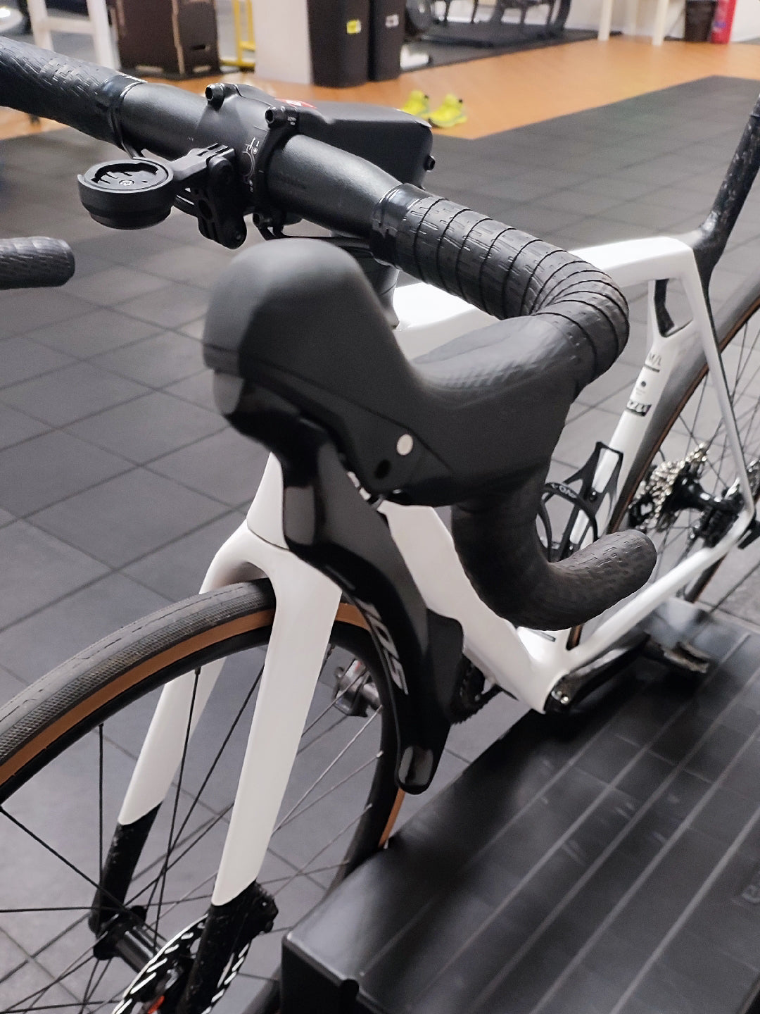 Bici da corsa Trek Madone SL5 2025 tg. M-L (56) usata