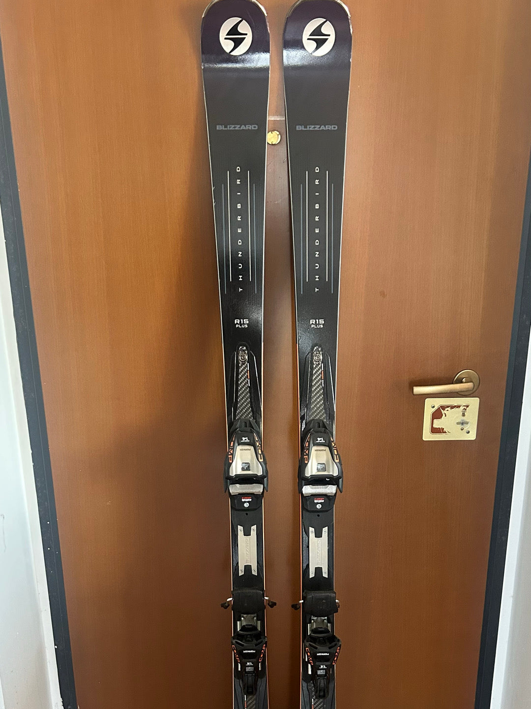 Sci Blizzard Thunderbird R15 PLUS + Comp14 Demo usati