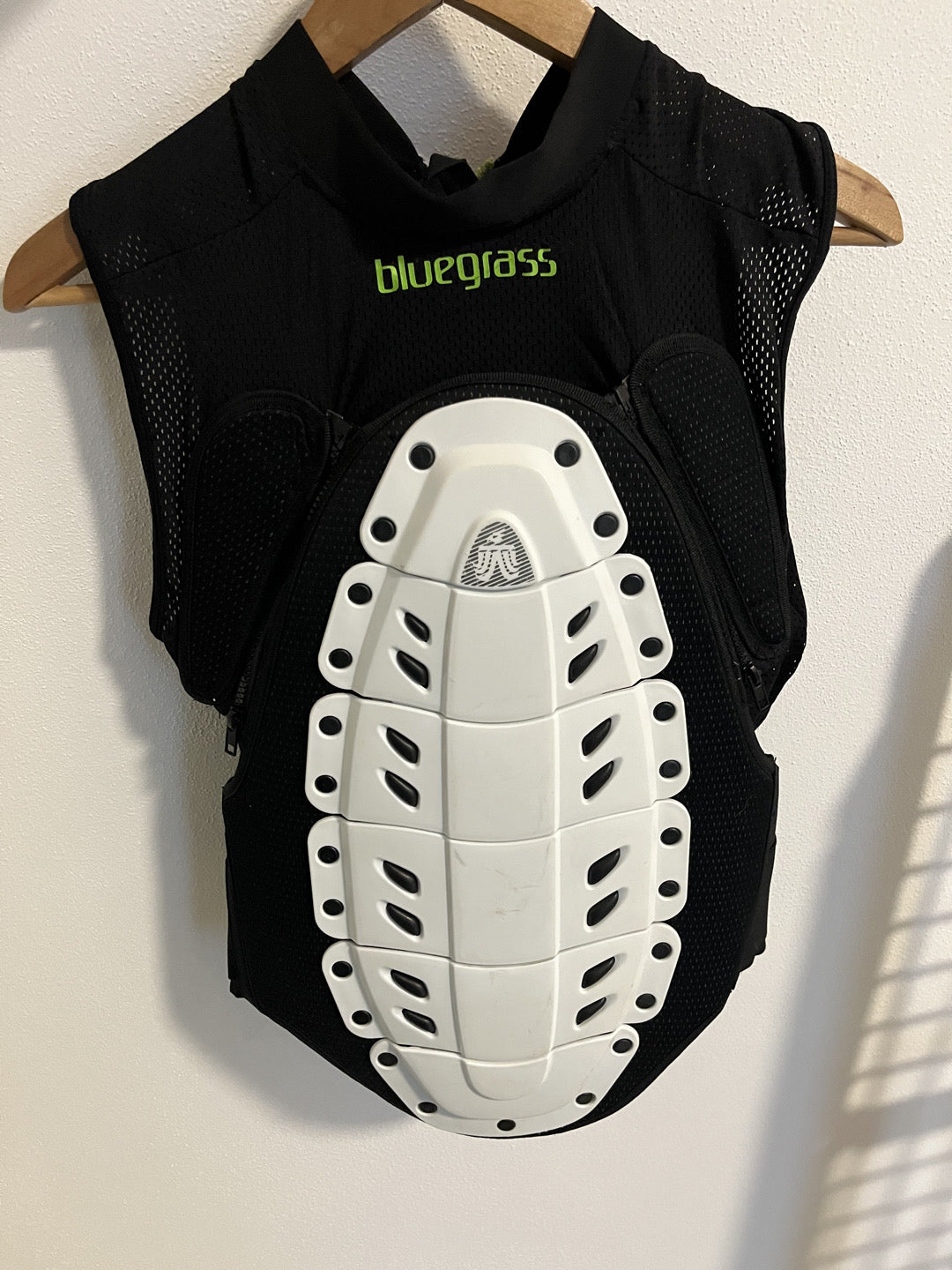 Paraschiena  con zip tg. S Usati