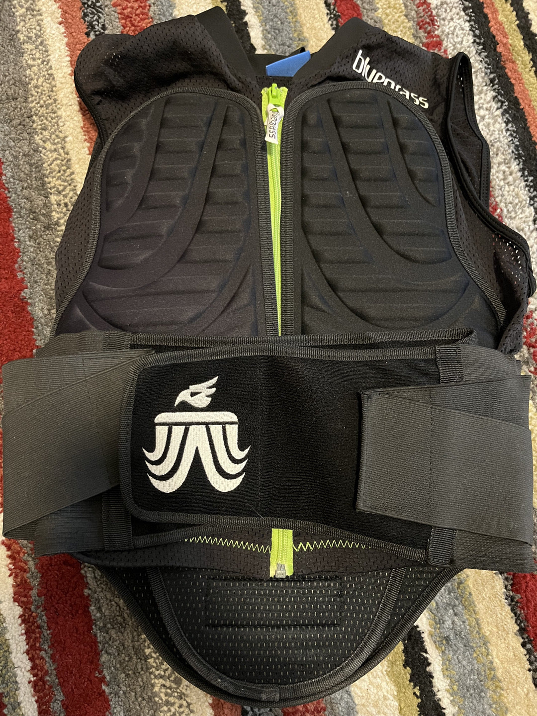 Paraschiena  con zip tg. S Usati