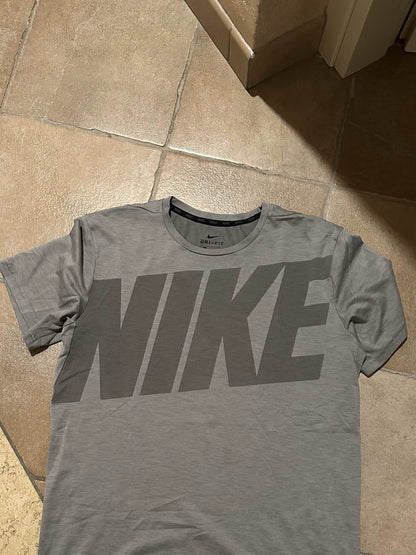 Nike training t- shirt tg. M uomo usata